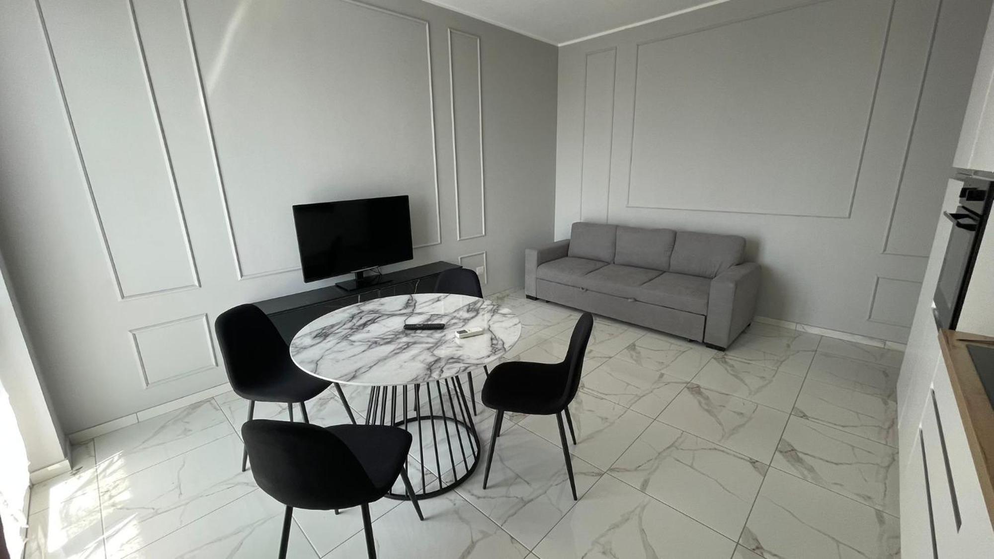 Luxury Home 100 Mq A Stone'S Throw From The Duomo Milão Exterior foto