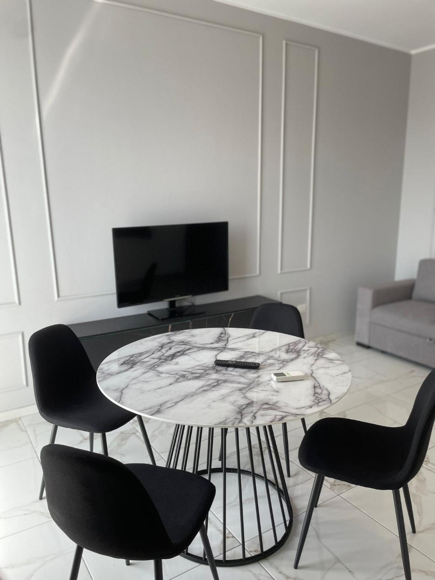 Luxury Home 100 Mq A Stone'S Throw From The Duomo Milão Exterior foto